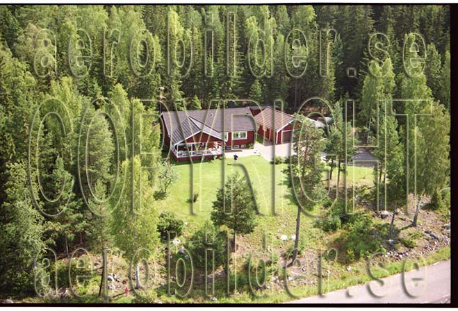 FFF 98-8904, #35. FFF 98-8904_0035 (Uppges vid kontakt med Svenska Aero-Bilder AB)